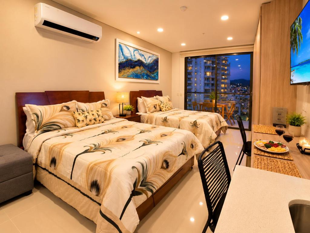 Modern studio with balcony, pool & coworking space - 1