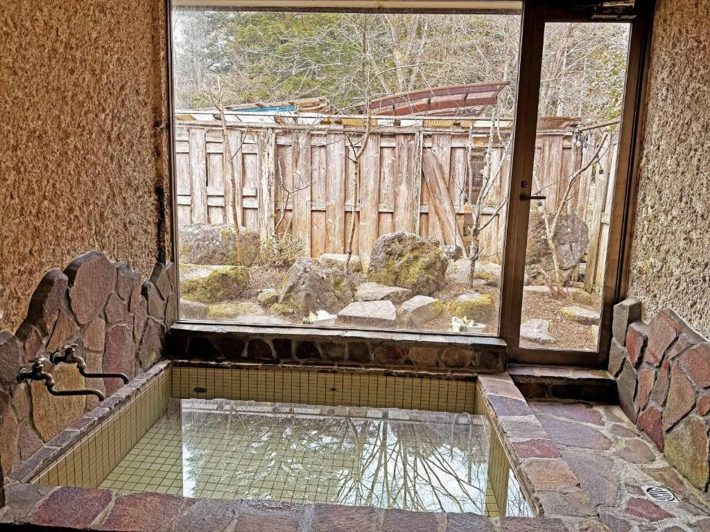 Open air bath