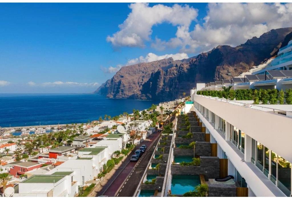 Luxury Duplex "Azure Retreat" - 3