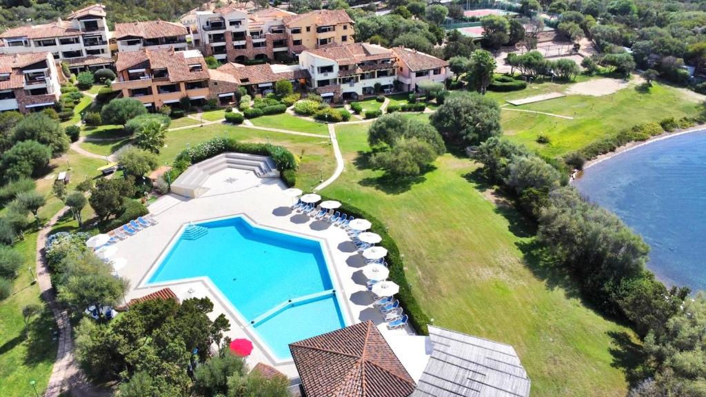 Residence with pool and beach in Porto Rotondo - 2