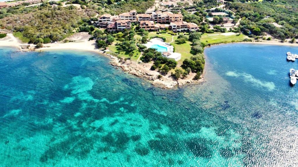 Residence with pool and beach in Porto Rotondo - 3