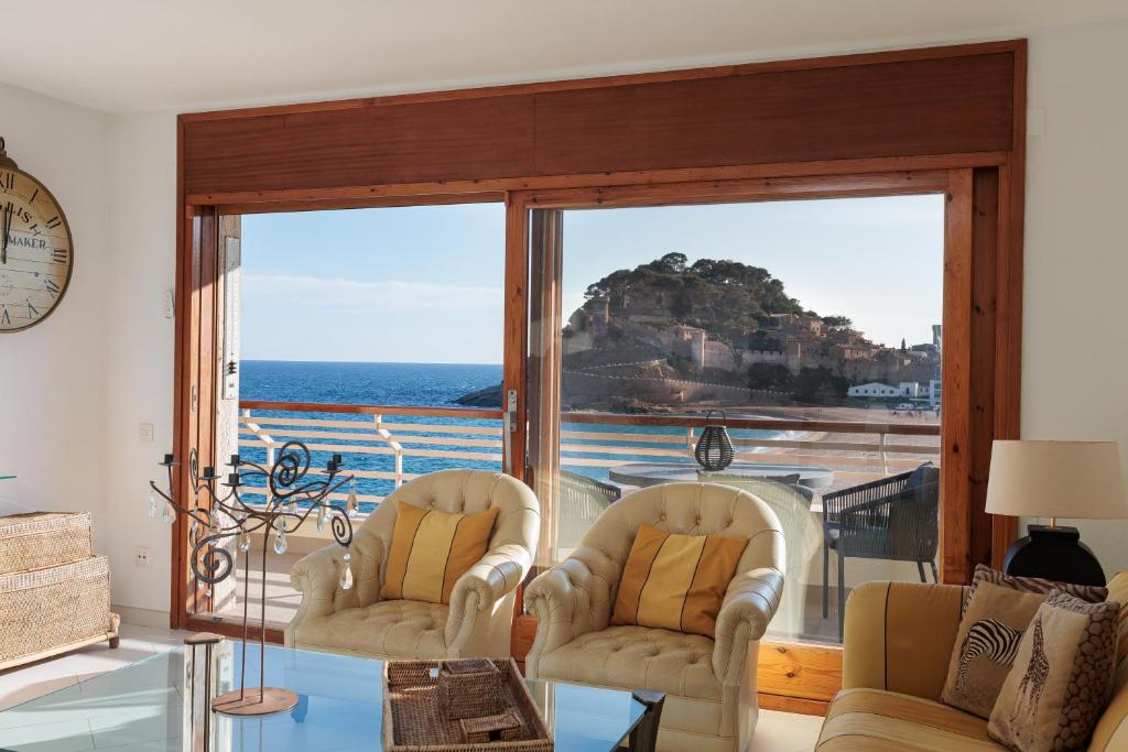 Lets Holidays INCREDIBLE APARTMENT WITH AMAZING VIEWS - 5