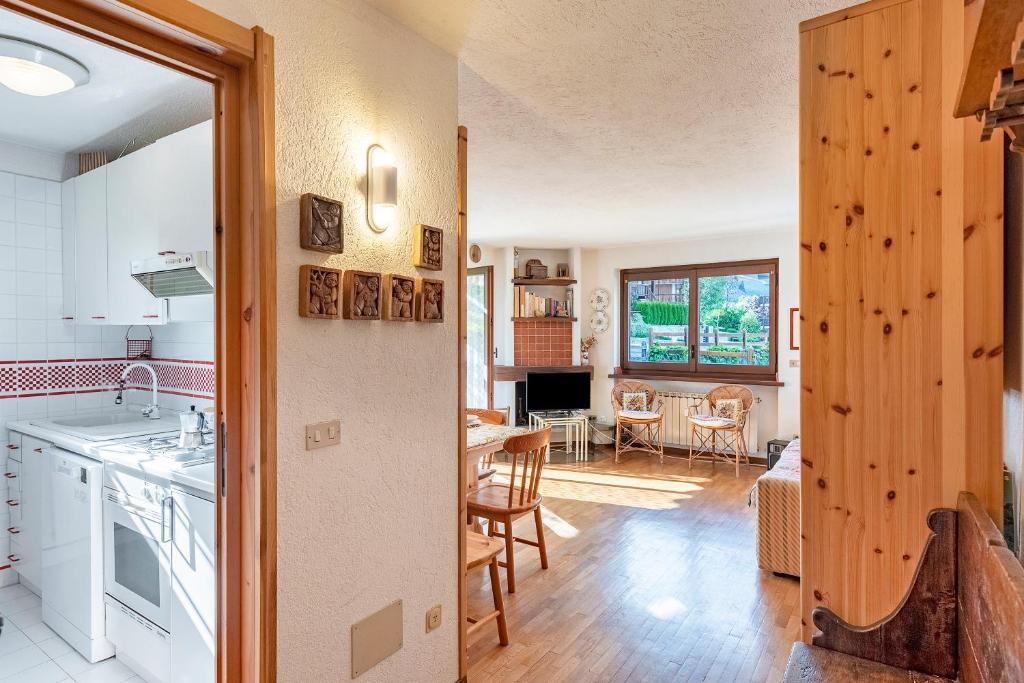 Family Apartment Steps From Ski Lifts - Happy Rentals - 4