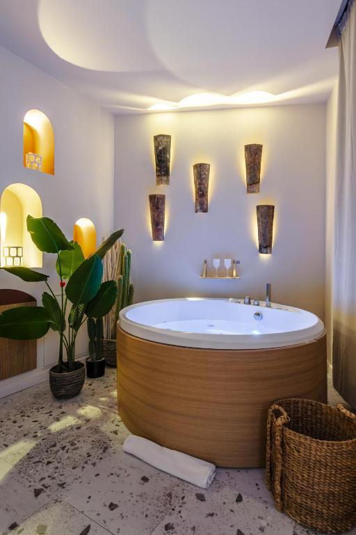 Suite romantique Ibiza, Jacuzzi, Spa - 2