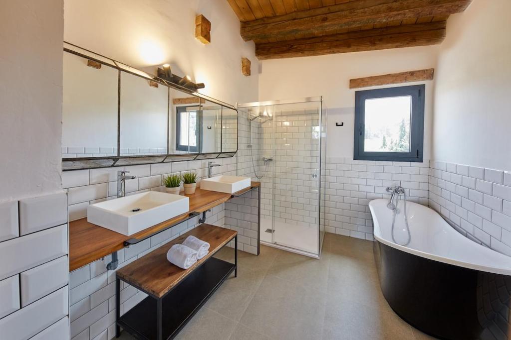Luxury Villa with Private Pool Sea View - 2
