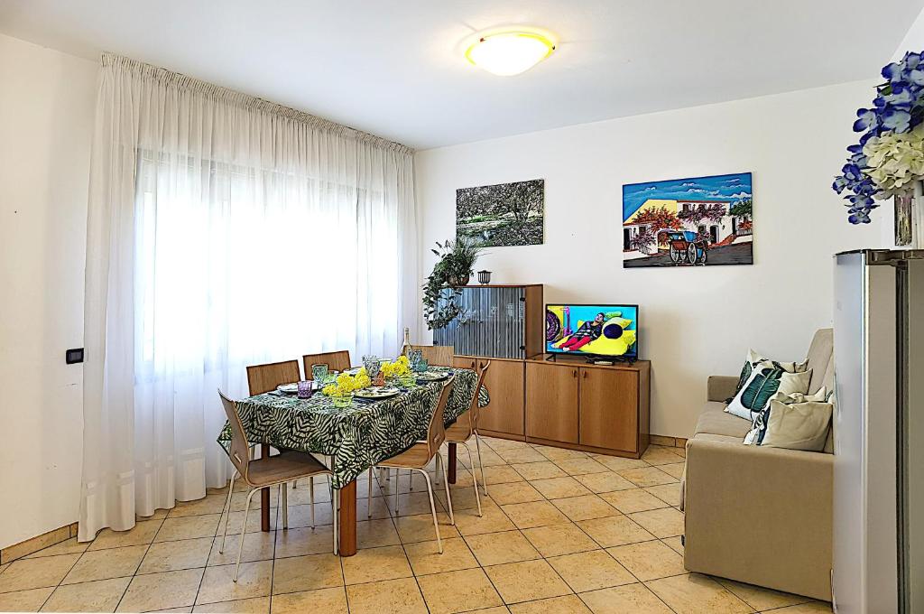 Appartamenti Mirella, quiet area, with parking space and wi-fi - 5
