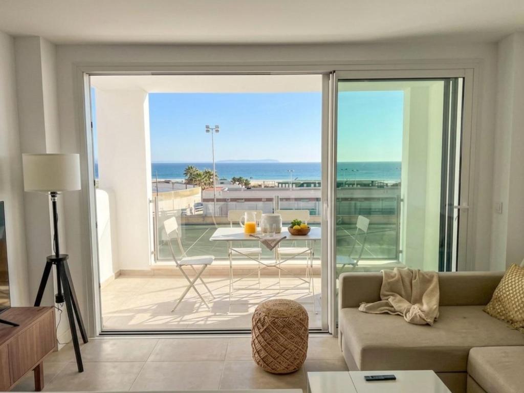 1Hab premium, parking, checkin autónomo, terraza y relax con vistas al mar - 1