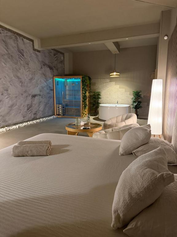 BREATH47SPA - Private Spa Suite White Jacuzzi & Sauna in Marbella - 5