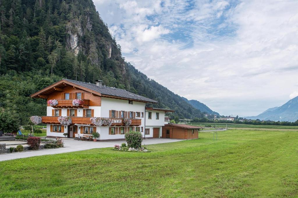 Gästehaus Luxner Zimmer ÜF - 2
