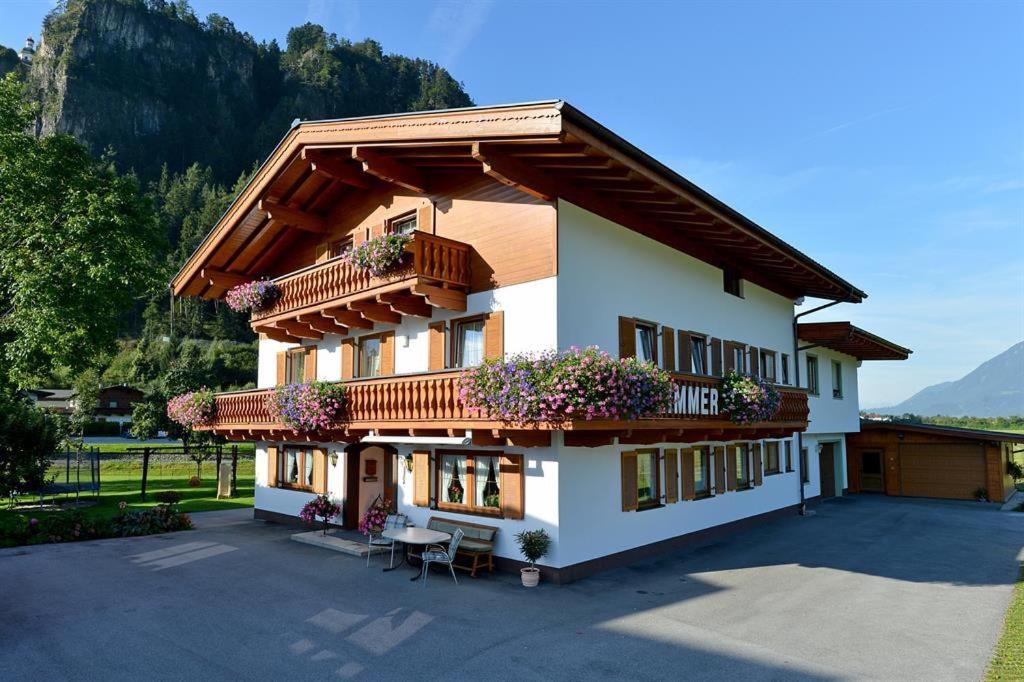 Gästehaus Luxner Zimmer ÜF - 4