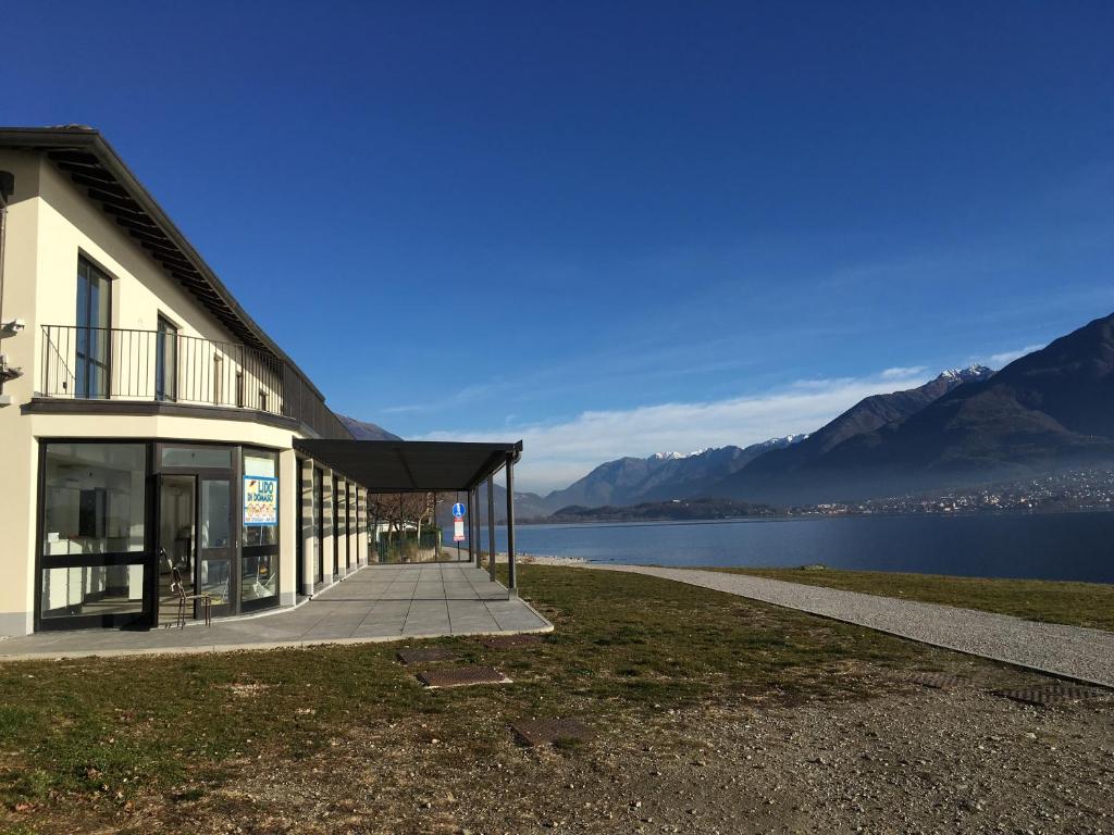 Lake Como Beach Hostel — Hotel in Domaso