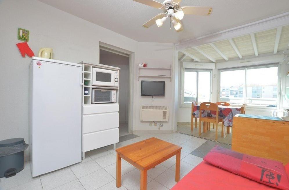 Appartement de 35 m² avec 2 piscines dans la résidence au du Grau-du-Roi. - 2