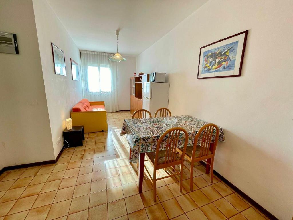 Flat with excellent location - 4