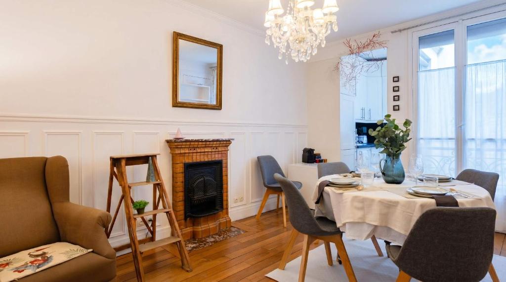 Luxury Parisian Flat Golden Triangle - 4