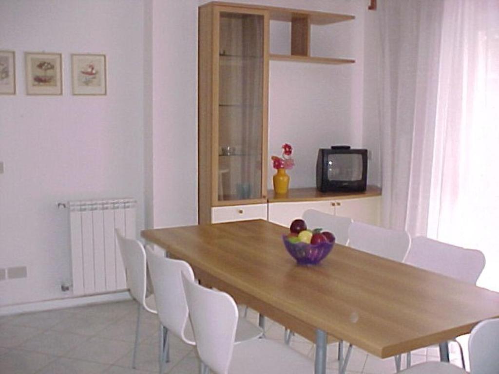 Spacious flat with terrace in Lignano Pineta - 1
