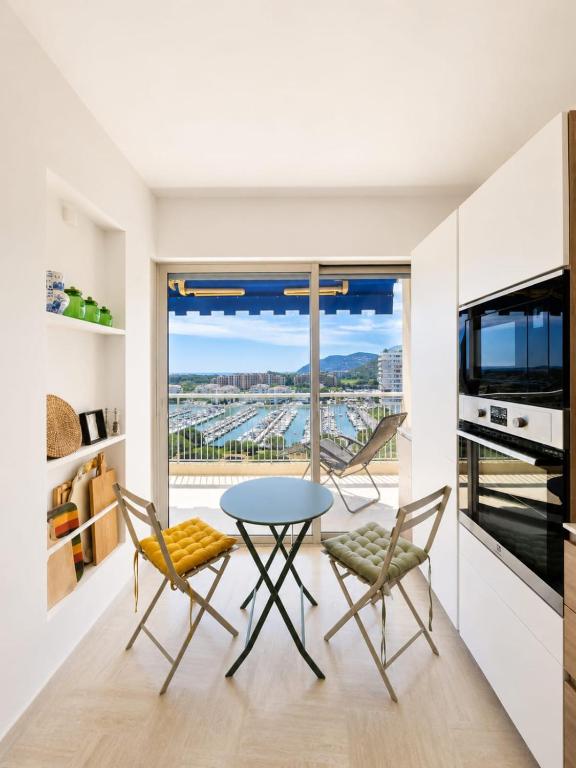 Appt 8 pers vue mer & piscine - 10 minutes de Cannes - 2