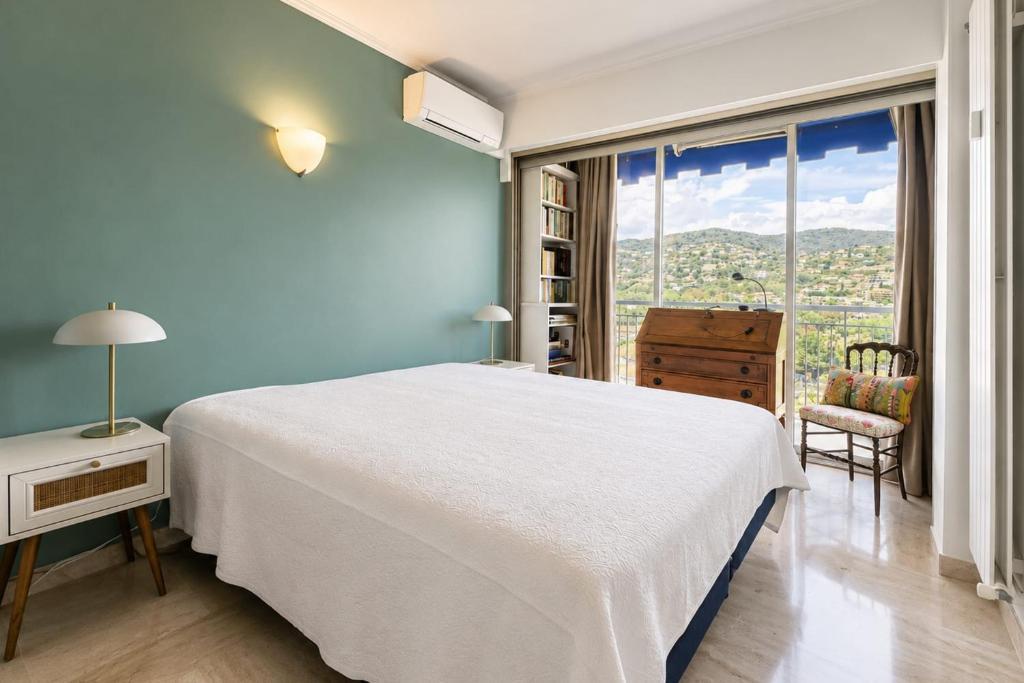 Appt 8 pers vue mer & piscine - 10 minutes de Cannes - 5