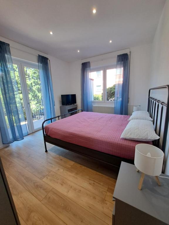 A stone's throw from the lake, a lovely apartment - 3