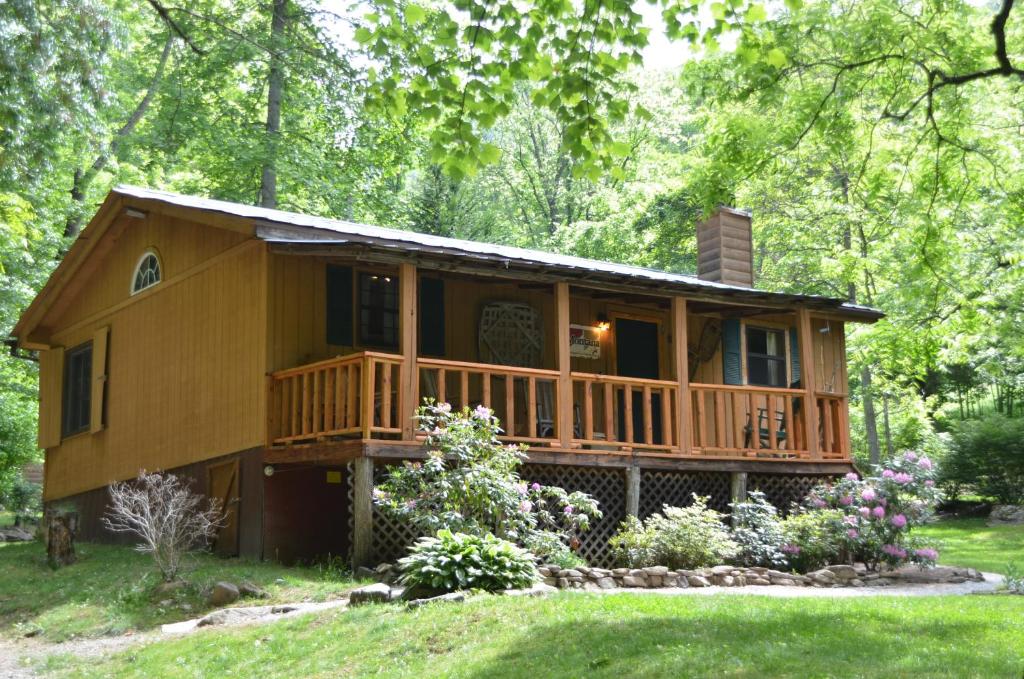 Panther Creek Cabins in Cherokee, NC 200 reviews, price from 95