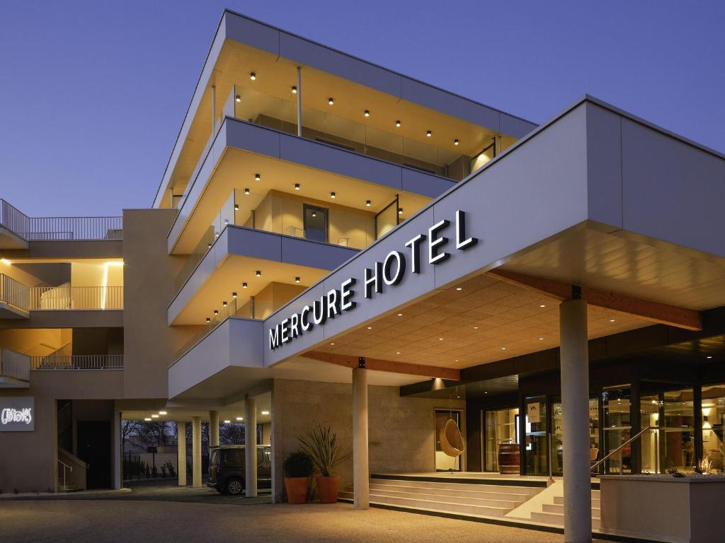 Mercure Avignon TGV Hotel & Spa - 3