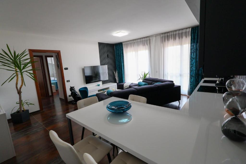 Blu Petrolio Stay-Karabas Apartments-parcheggio - 3