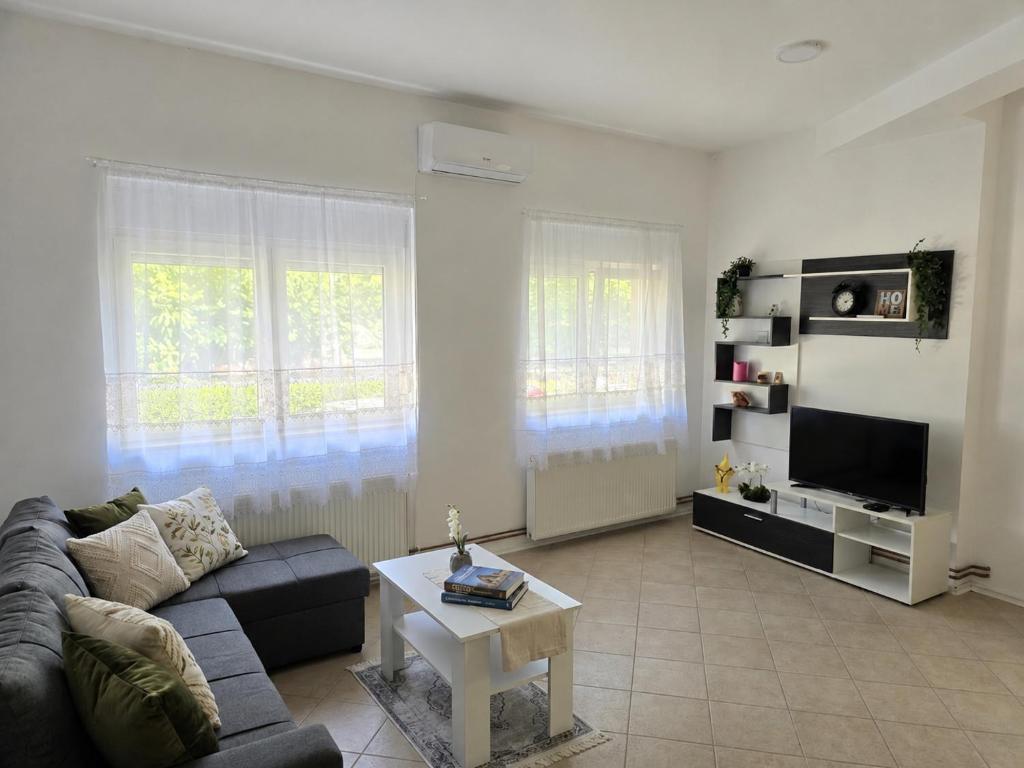 Iskra Apartment 2 - 1