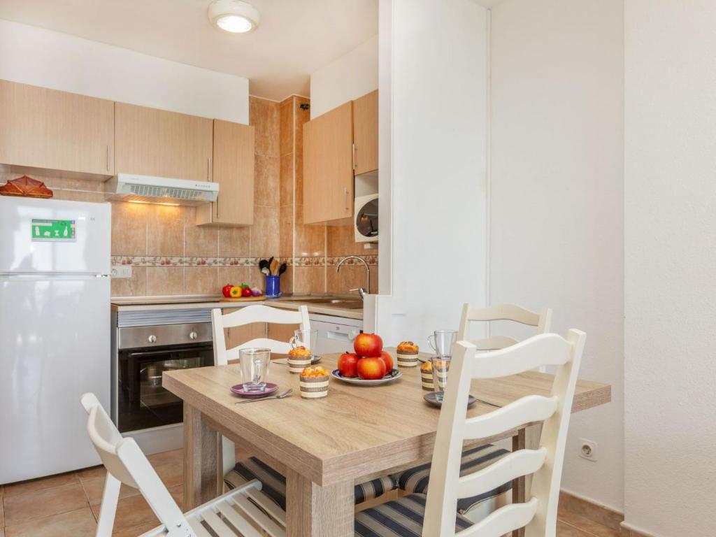 Apartment Vermell-8 by Interhome - 3