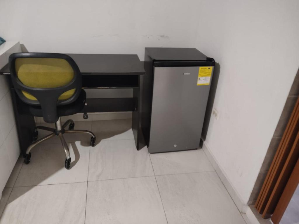 Private Bedroom Office - 2