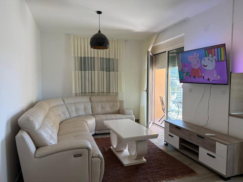 Modern 2-Bedroom Apartment, Becici, Budva - 1