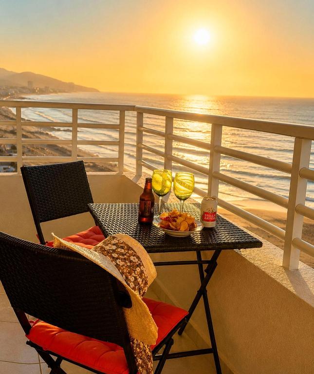 Smart Host Rentals - Style and Comfort by the Sea - 4
