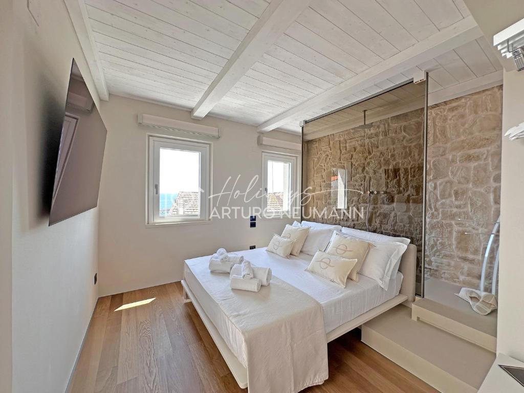 303 - MARENOSTRUM COSTARELLA LUXURY SUITES - SUITE - SPIAGGIA E NAVETTA PRIVATA AL WHITE BEACH OMAGGIO dal lun al ven fino al 2 agosto - 5
