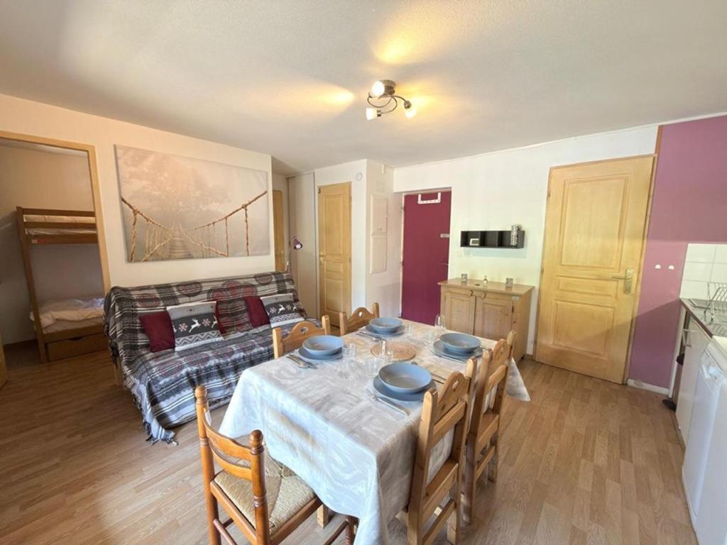 Appartement cosy face aux pistes - 4 pers. - FR-1-266-264 - 2