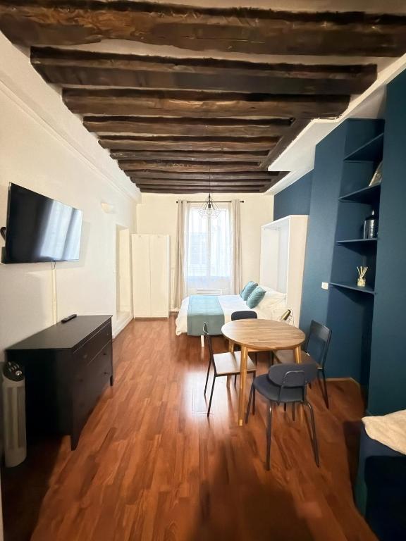 Prime Vibrant District - 15 Min Walk to the Louvre - Amazing Area - 1