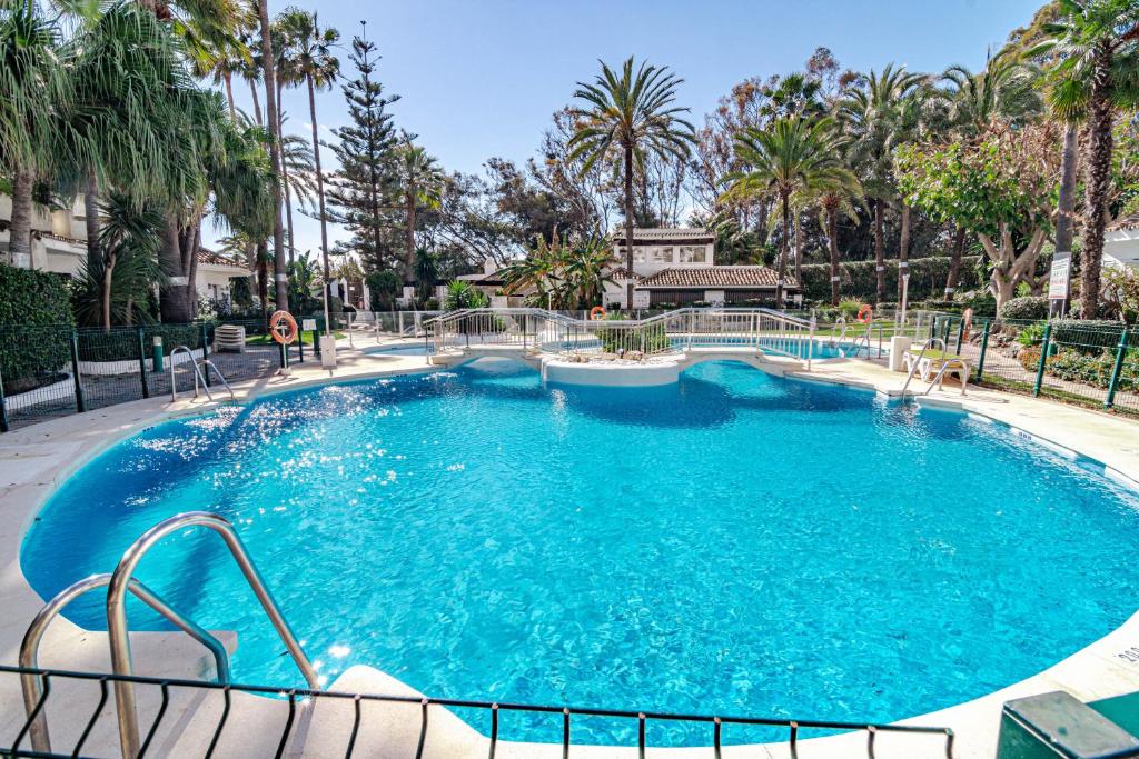 GC - Spacious flat in Golden beach Marbella - 1
