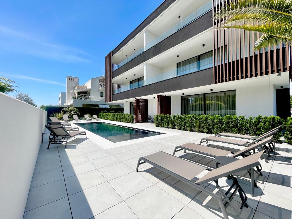 Riviera Residence - 3