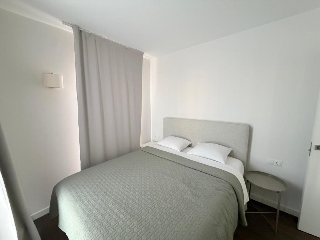 Modern Flat by the Sea with Swimming Pool - Two Bedroom - 3