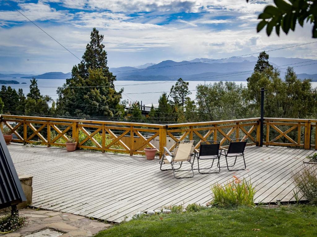 Vista al lago y relax desde la cama hasta el deck - 1