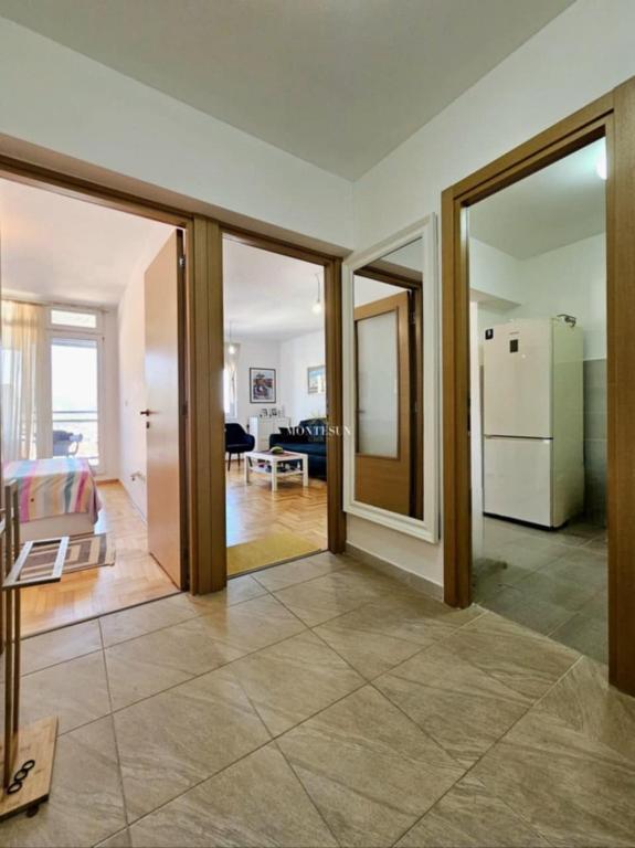 Budva City Apartment - 2