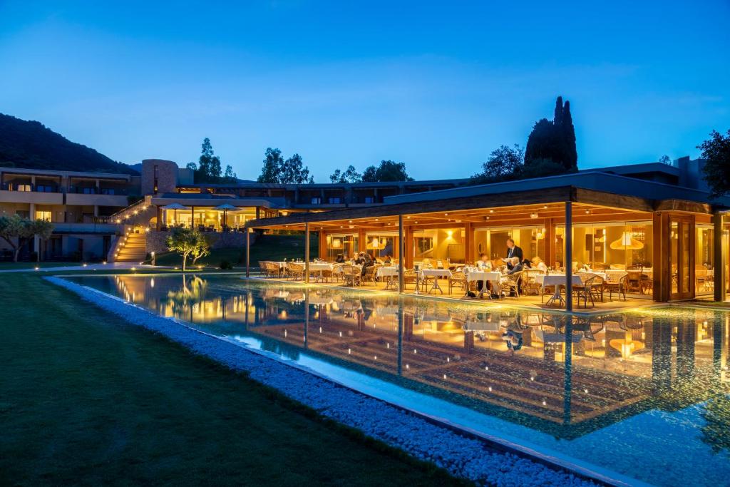 Is Molas Resort - 3