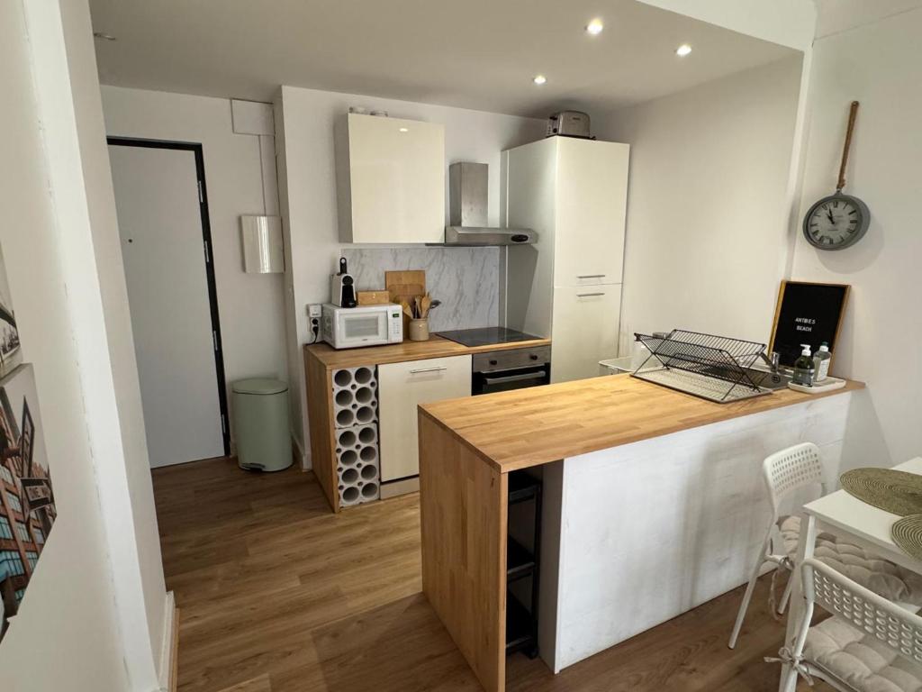 Bel appartement (2p) en plein Centre d’Antibes - 2