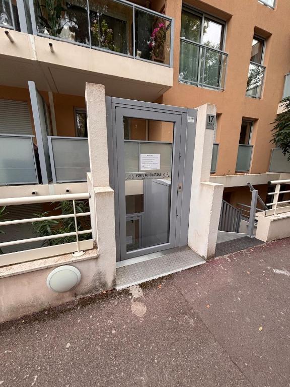 Spacious and quiet, air conditioning, parking, high floor - 3