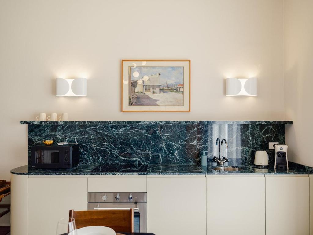 Sergio - Stylish Apartment with Private Patio - 2