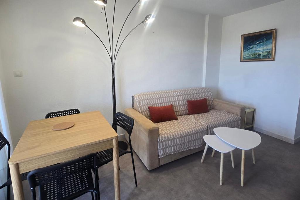 Studio for 4 with pool 350m from beach - 4