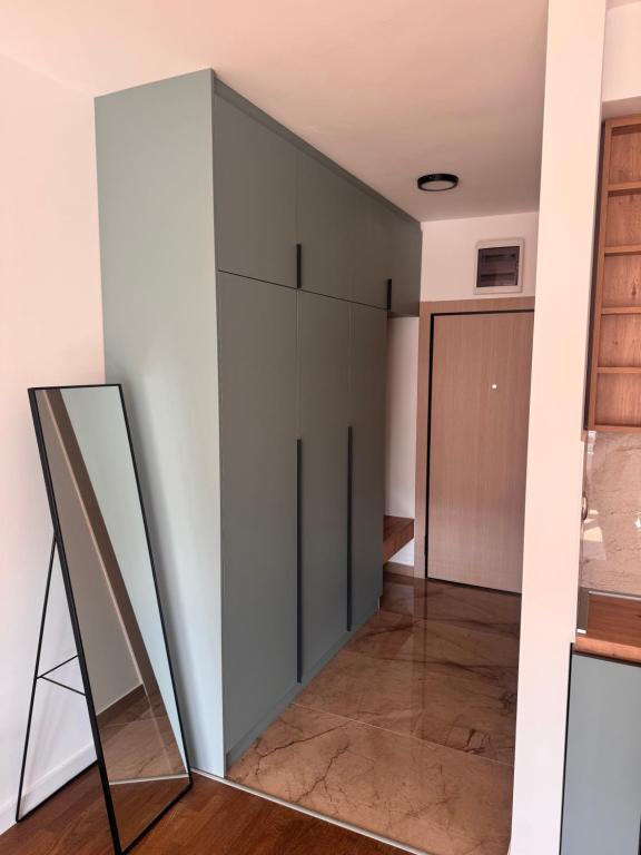 In apartman 2 - 4