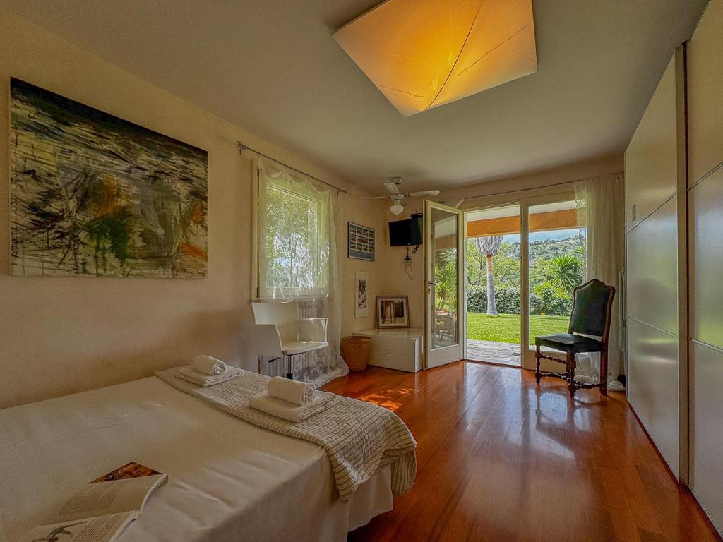 Panoramic view, garden & yoga by Host Hero - 2
