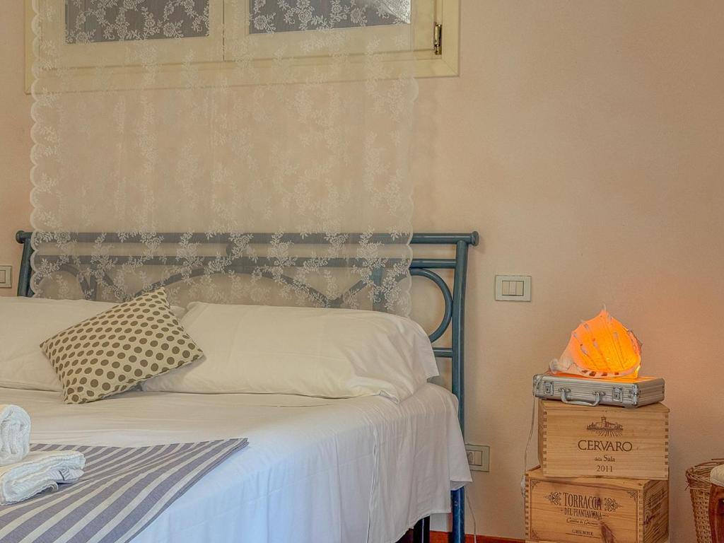 Suite with sea view and private woodland by Host Hero - 4