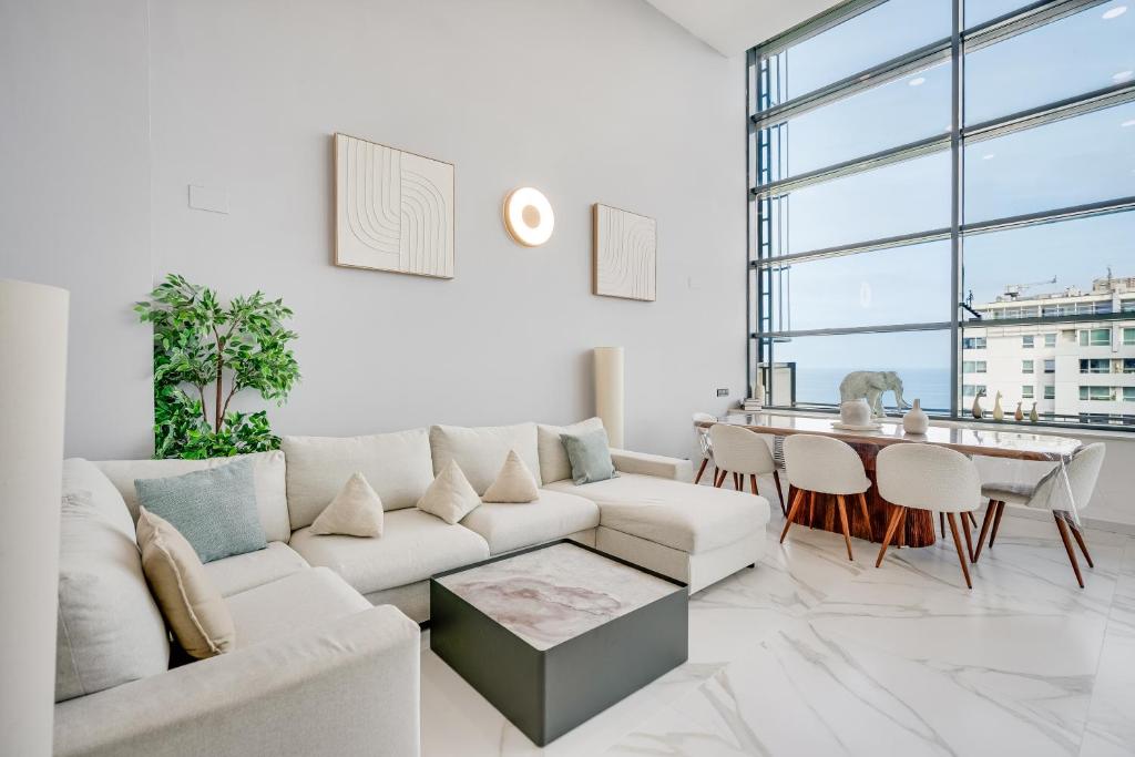 Penthouse Duplex with TOP Views! - 5