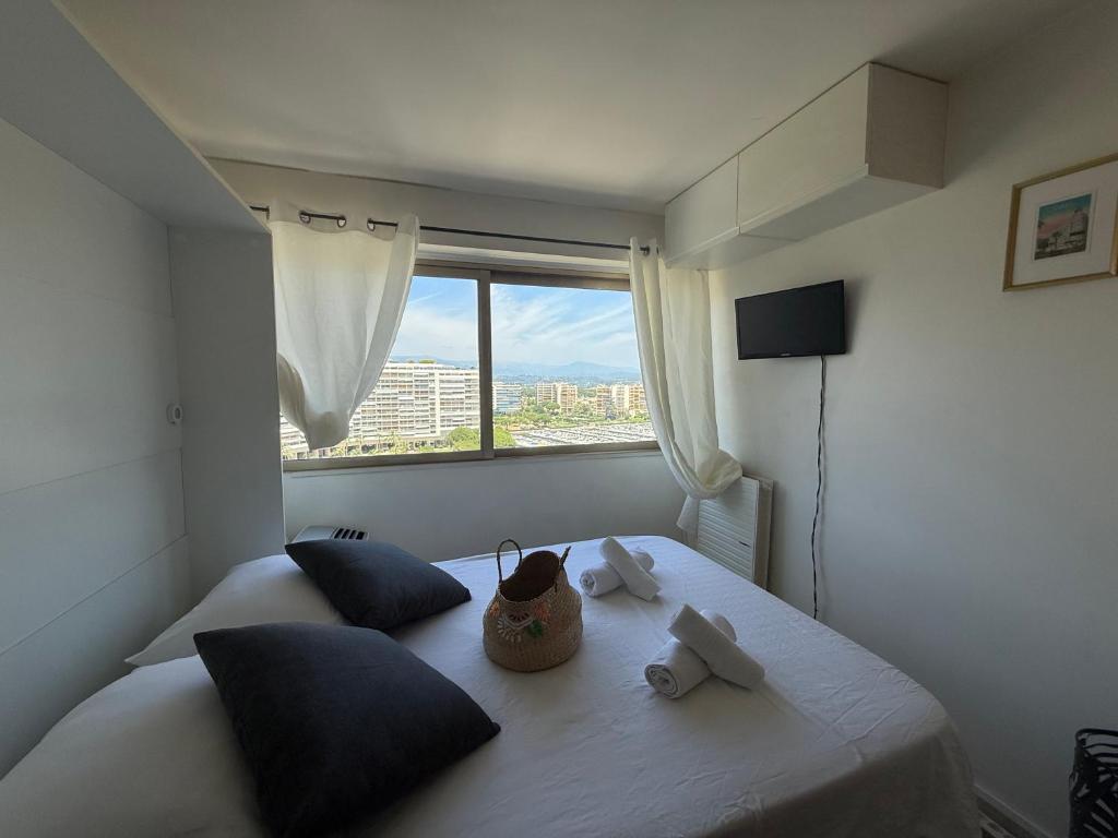 Cannes Marina, Studio Vue Port avec Piscine et Parking Privé - 2