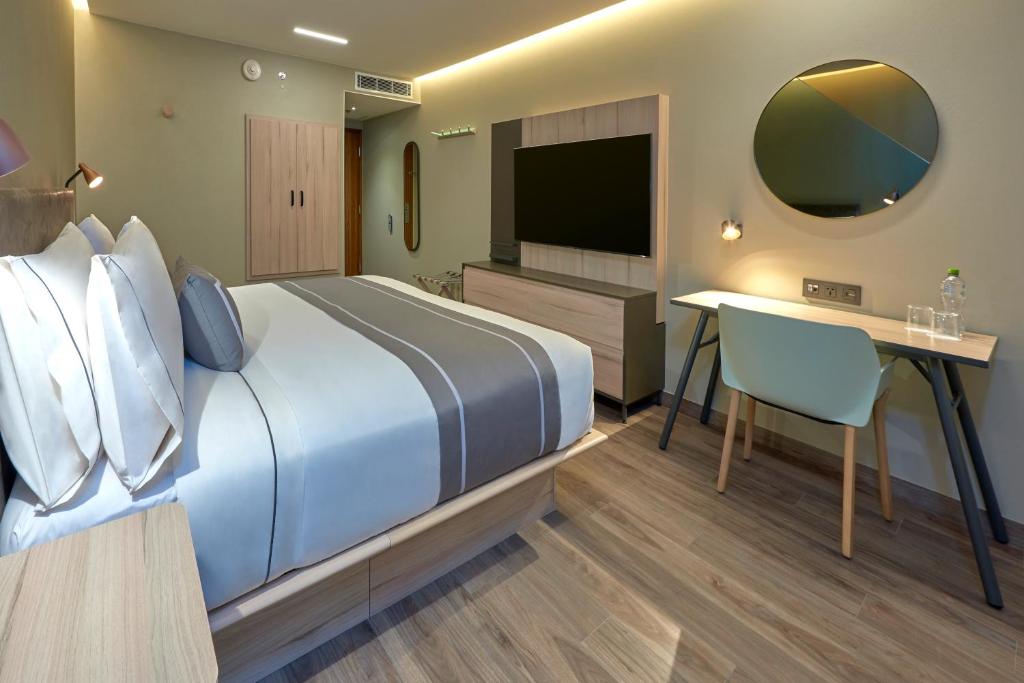 City Express Plus by Marriott Guadalajara Providencia - 2