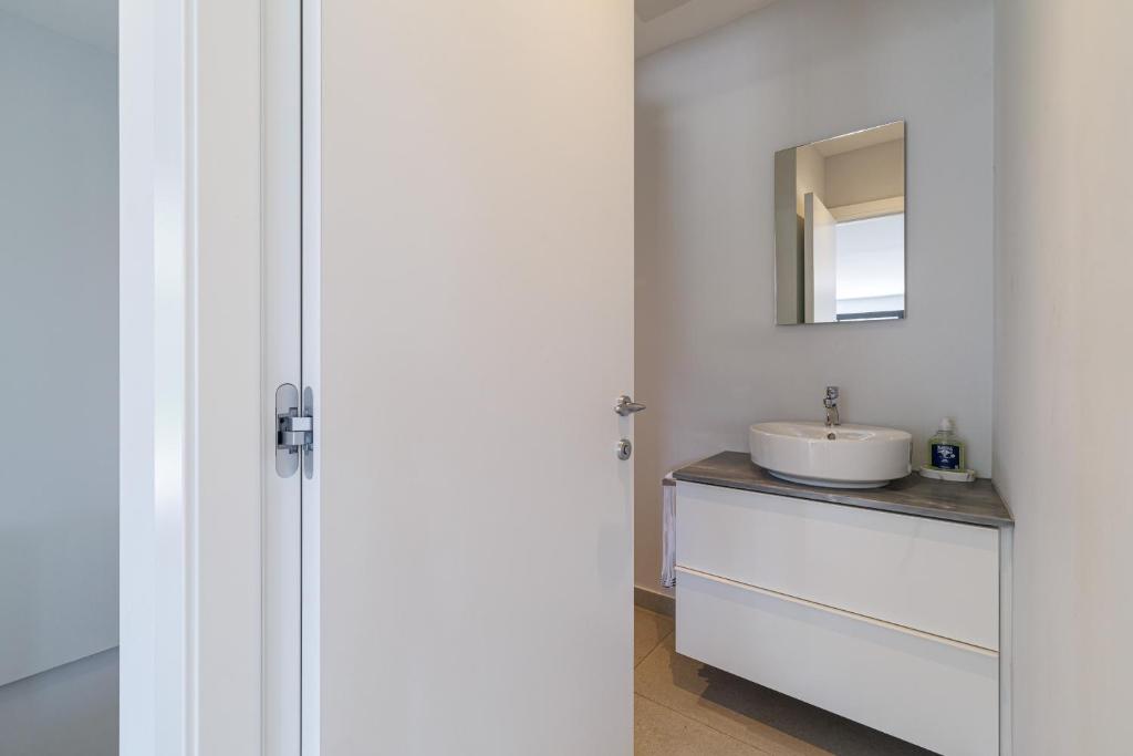 VILLA ARTSY - Fully renovated villa with pool, AC, wi-fi - 8 ppl - 3